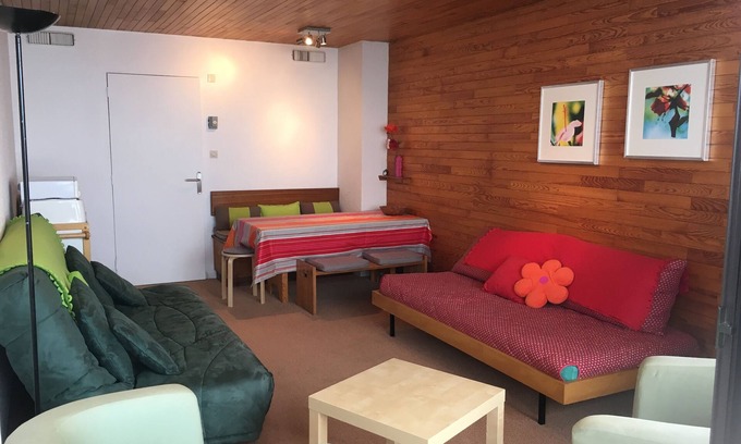 Chamrousse Apartment | Apartment - 2 pieces - 6 people - Higher floor - Near the slopes - 50m Daycare