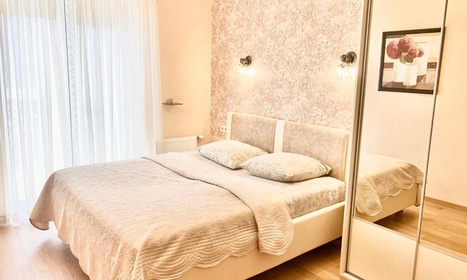 Tsentralny District Apartment | Apartment 2-room on Repina 4 LUX