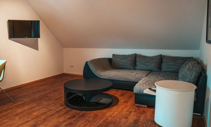 Braeunlingen Apartment | Apartment '2' with Wi-Fi