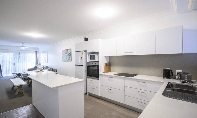 Old Bar House | Apartment 27@ The Meridian
