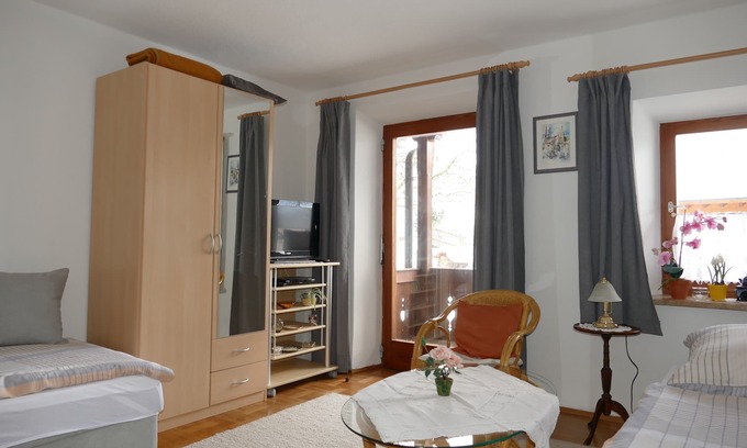Marquartstein Apartment | Apartment 3, 30 sqm, 1-2 persons, living-bedroom, kitchen, bathroom