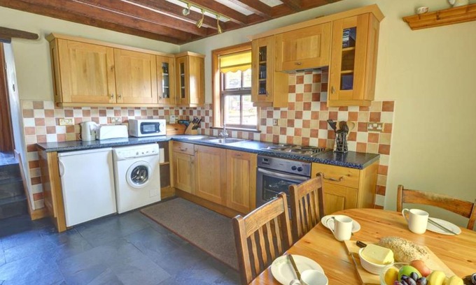 Llanfaglan House | Apartment ∙ 3 bedrooms ∙ 5 guests