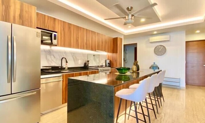 Downtown Cancun Apartment | Apartment 3 Bedroom with Terrace and Pool View