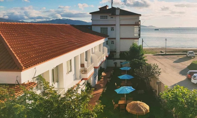 Cangas Apartment | Apartment 3 bedrooms and 3 bathrooms