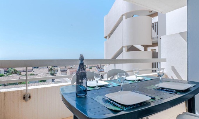 La Cote Radieuse Apartment | Apartment 3 Mats by Interhome