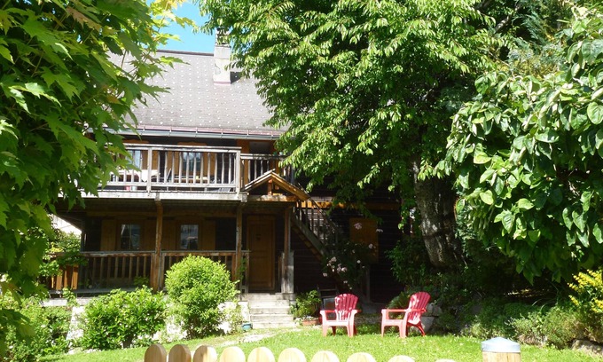 Le Grand-Bornand Apartment | Apartment -4/5P- with GARDEN facing ARAVIS - GRAND BORNAND village center