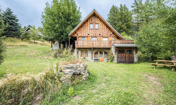 Jarrier Apartment | Apartment '4 Personnes' with Mountain View