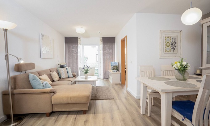 Kellenhusen Apartment | Apartment 5 with balcony in the residence in Kellenhusen