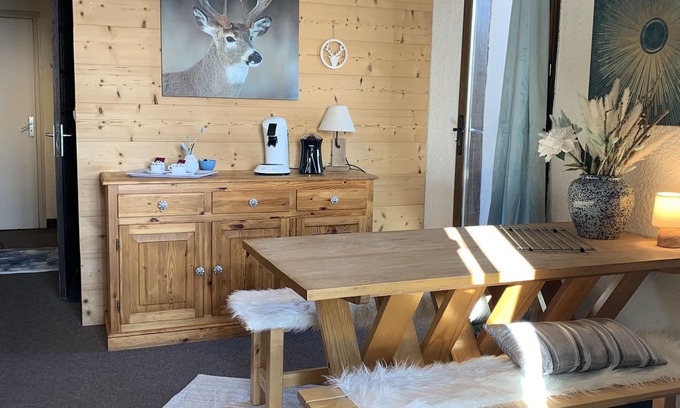 Huez-en-Oisans Apartment | Apartment 50m²/6p first lift and slope at 100M + terrace 10M²