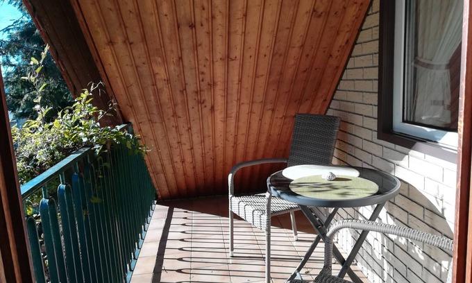 Bernau bei Berlin Apartment | Apartment, 55 sqm, 1 bedroom, bathtub, balcony and garden, max. 4 persons