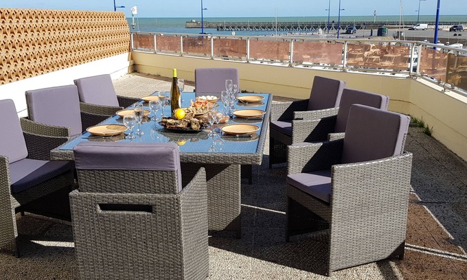 Grandcamp-Maisy Apartment | Apartment 6/8 people max. sea view and port in Normandy FREE WIFI