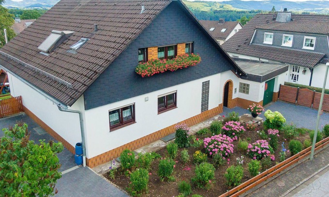Finnentrop Apartment | Apartment '65 Qm Ferienwohnung Im Sauerland' with Private Terrace and Wi-Fi