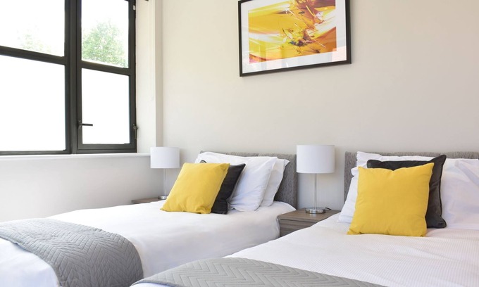 Watford Apartment | Apartment 7 - Stylish 1 Bedroom twin apartment - Watford, with transport links to Central London