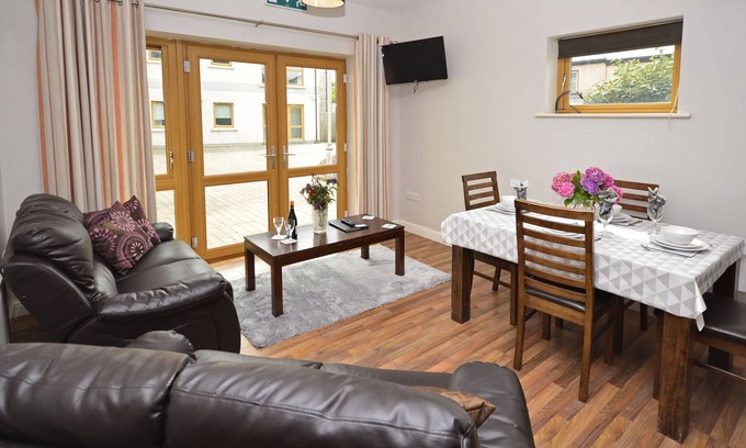 Letterfrack Cottage | Apartment 704 Letterfrack - sleeps 5 guests in 3 bedrooms