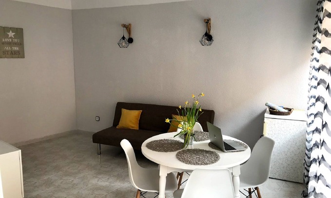 San Anton Apartment | Apartment 90 meters from the beach in the center