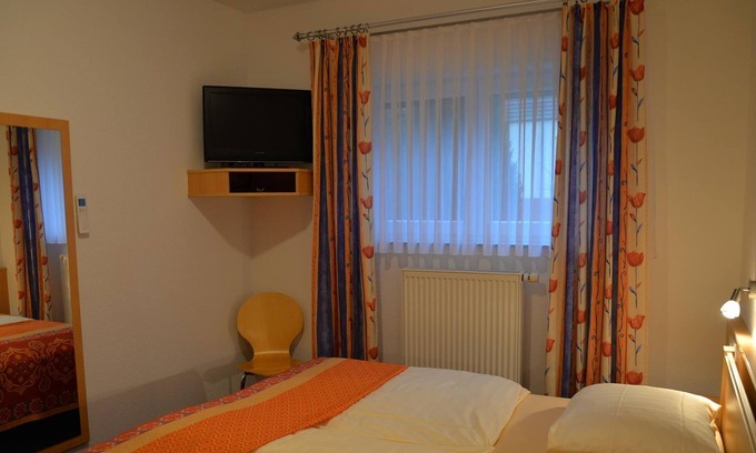 Schwedelbach Apartment | Apartment "Abendrot" - Birnbaumhof - guesthouse and apartments