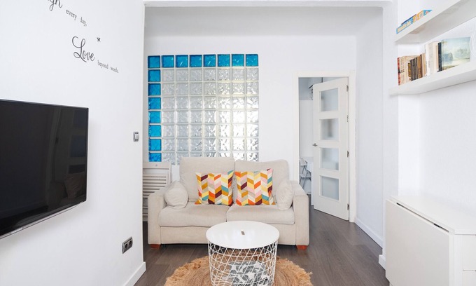 Rochelambert Apartment | Apartment 'Acogedor Piso Con Balcón' with Balcony, Wi-Fi and Air Conditioning