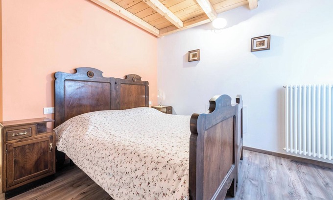 Canale di Tenno Apartment | Apartment Agriturismo "Al Gallo Nero Rosso" near Lake Garda with Garden & Wi-Fi