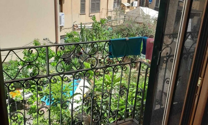 Sestri Ponente Apartment | Apartment 'Airport Station' with Balcony, Wi-Fi and Air Conditioning