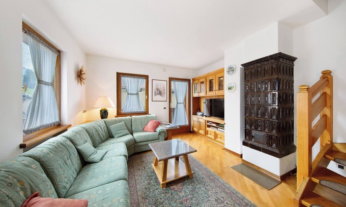 Vodo Cadore Apartment | Apartment 'Al Pelmo A Vinigo' with Mountain View, Private Terrace and Wi-Fi