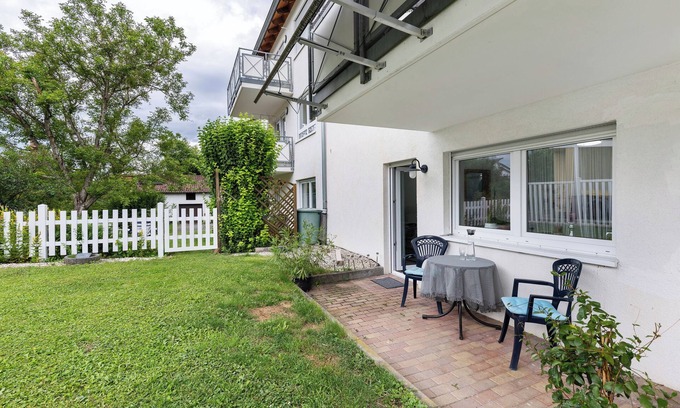 Gemarkung Oschingen Apartment | Apartment 'Albgängerle' with Mountain View, Private Terrace and Wi-Fi