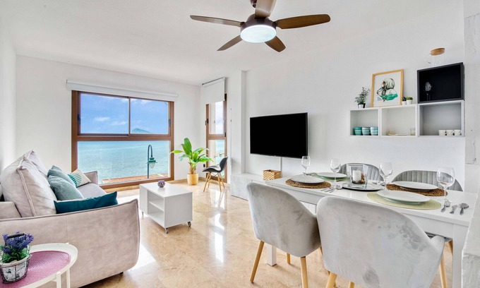 Pueblo Mascarat Apartment | Apartment 'Almar Suite' with Sea View, Wi-Fi and Air Conditioning