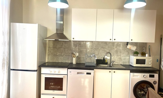 Almenara Apartment | Apartment 'Almenara 1' with Balcony, Wi-Fi and Air Conditioning