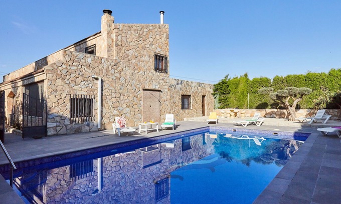 Pozo Alcon Apartment | Apartment 'Alojamiento Rural Soler' with Private Pool, Private Garden and Wi-Fi