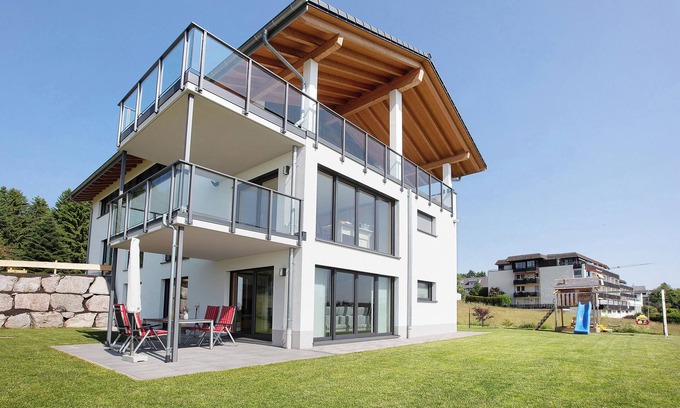 Hoechenschwand Apartment | Apartment 'Alpenliebe' with Mountain View, Private Terrace and Wi-Fi