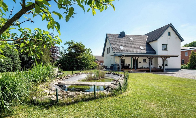Schalkholz Apartment | Apartment 'Alte Schule Schalkholz' with Shared Garden and Wi-Fi
