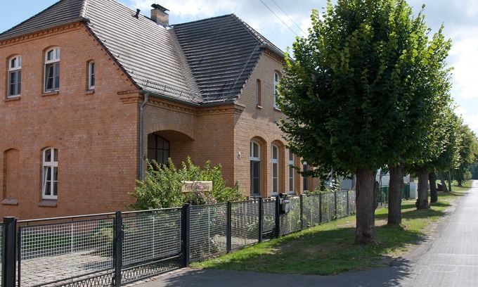 Stradow Apartment | Apartment "Alte Schule" with Private Pool & Wi-Fi