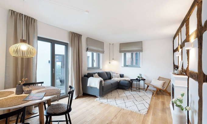 Gleisweiler Apartment | Apartment "Altes Pfarrhaus - Studio" with Shared Terrace & Wi-Fi