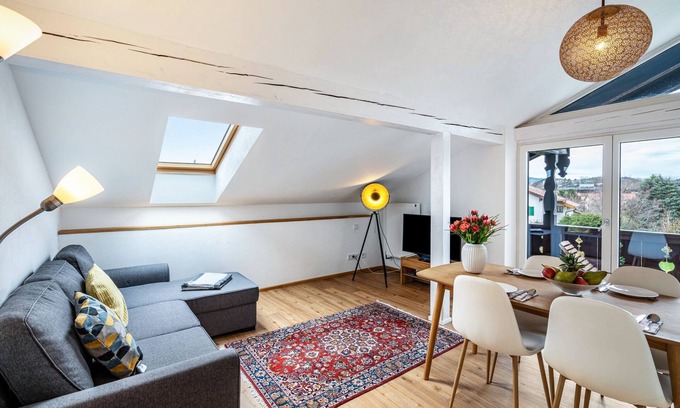 Gmund am Tegernsee Apartment | Apartment "Am See" with Mountain View, Shared Garden & Wi-Fi
