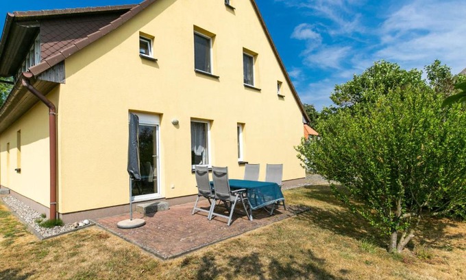 Waase Apartment | Apartment Am Strom-3 by Interhome