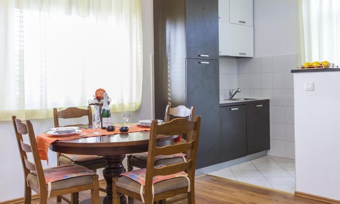 Koromacno Apartment | Apartment Amber