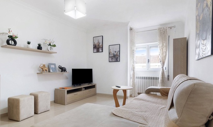 Darque Apartment | Apartment 'Ana Residence' with Mountain View and Wi-Fi