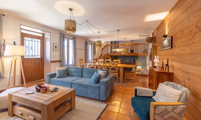 Samoens Apartment | Apartment 'Ancienne Fruitière - Immoclean' with Mountain View, Private Terrace and Wi-Fi