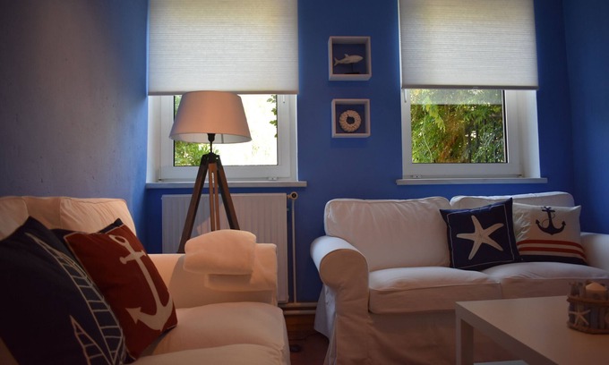 Lehe Apartment | Apartment "Anker" - Fantastic secluded location directly on the dike/4 * - DTV