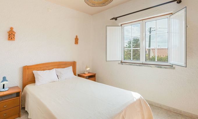 Porto Covo Apartment | Apartment 'Apartamento E' with Sea View, Shared Pool and Wi-Fi