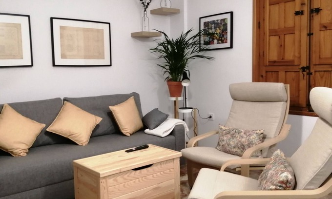 Santa Marina Apartment | Apartment 'Apartamento Planta Baja' with Shared Terrace, Wi-Fi and Air Conditioning