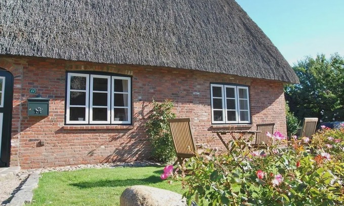 Alkersum Apartment | Apartment / app. for 4 guests with 60m² in Alkersum (109488)