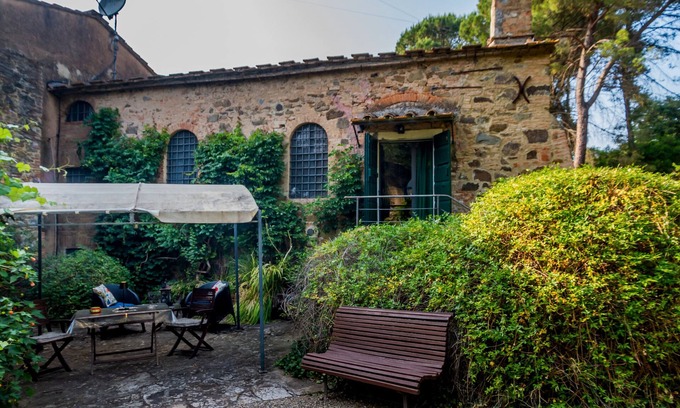 Grosseto Apartment | Apartment 'Appartamento Folletto' with Shared Pool, Private Terrace and Wi-Fi