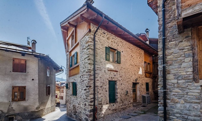 Peio Apartment | Apartment "Appartamento Peio" with Mountain View, Fireplace & TV