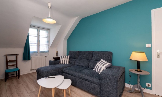 Damgan Apartment | Apartment 'Appartement Ker Glaz' with Private Terrace and Wi-Fi