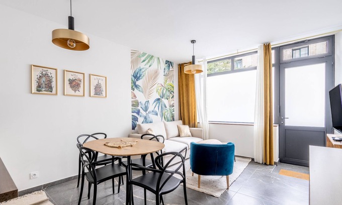 Dobree-Bon Port Apartment | Apartment 'Appartement Machine De L'île' with Wi-Fi