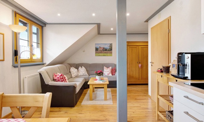 Bad Bellingen Apartment | Apartment "Atelier" with Shared Garden & Wi-Fi