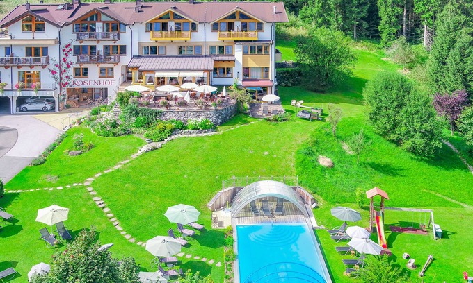 Oberndorf bei Kitzbuhel Apartment | Apartment "Austria" in the Gartenhotel Rosenhof - The paradise near Kitzbühel