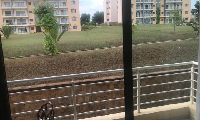 Kigali Apartment | Apartment avec une large vue de jardin à partir de terrasse