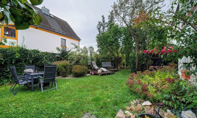 Limburg an der Lahn Apartment | Apartment "Bettersleepat8" with Shared Terrace & Wi-Fi