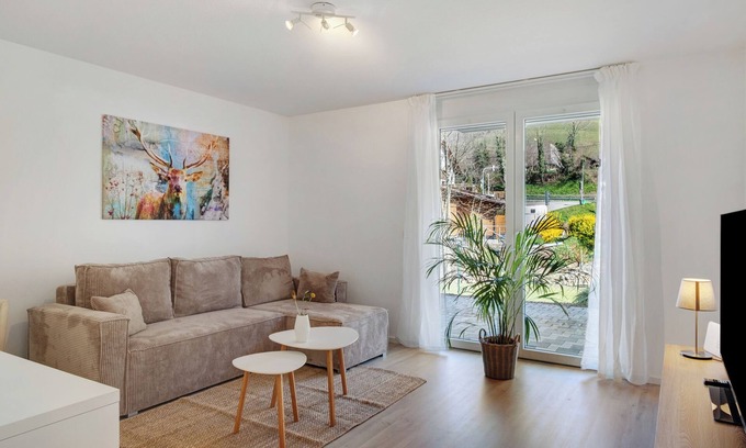 Falkensteig Apartment | Apartment 'Bachblick' with Mountain View, Shared Terrace and Wi-Fi